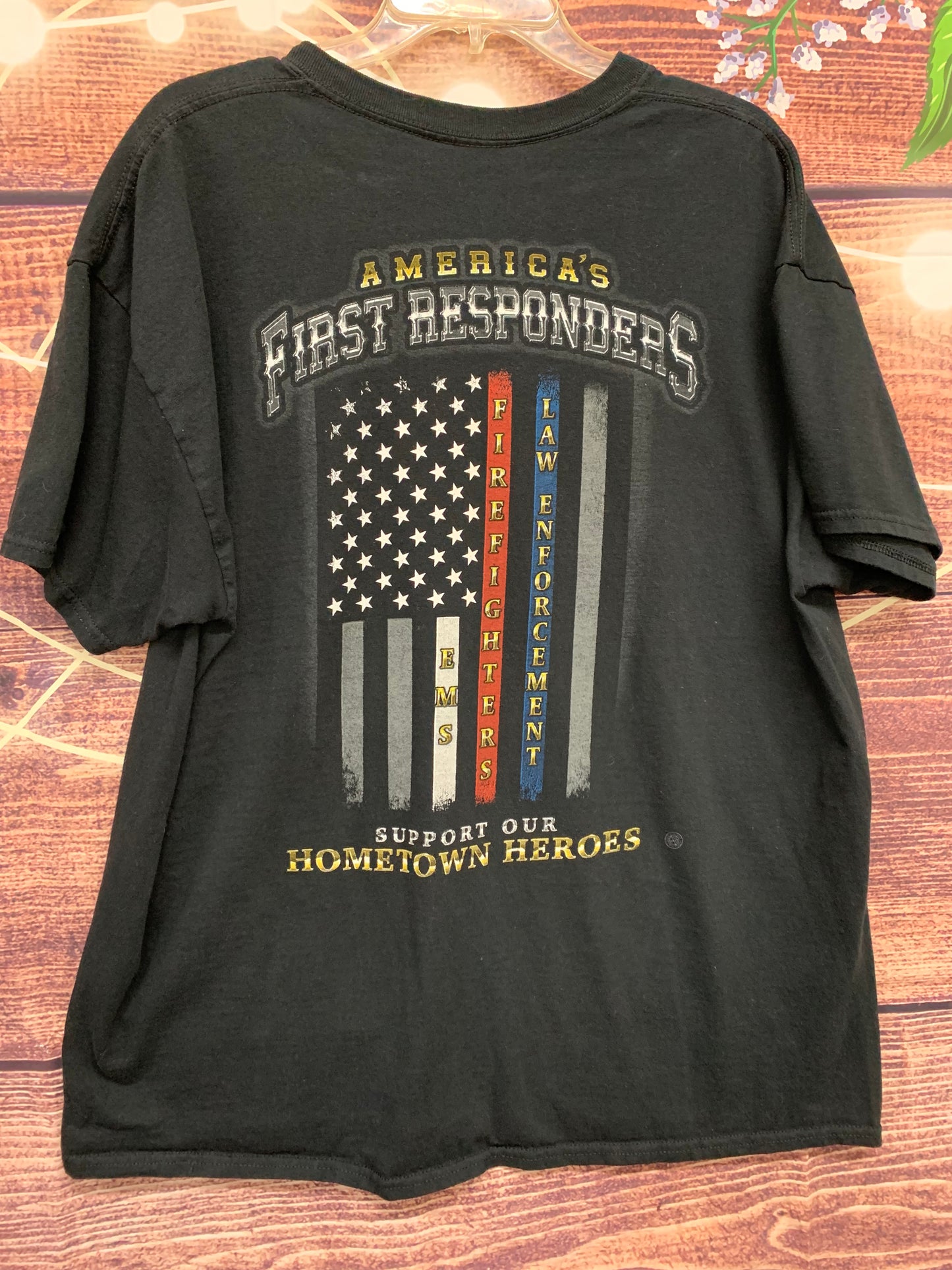 Men’s first responder shirt sz xl